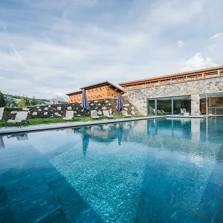 Sporthotel Floralpina-3