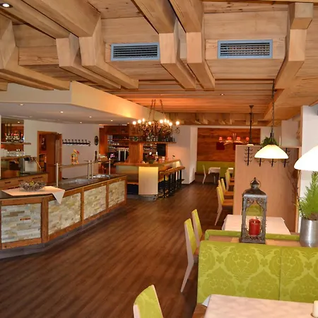 Hotel Alpenblick-2