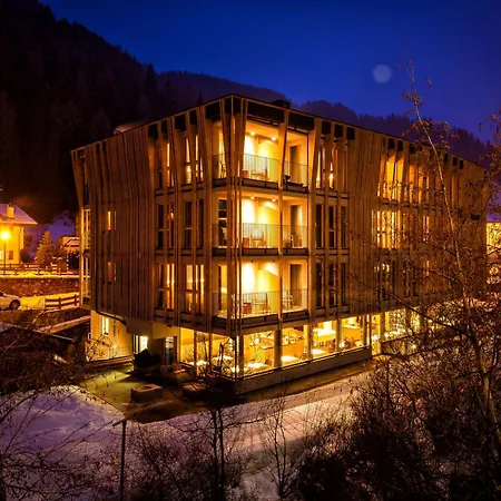 Mountain Design Hotel Eden Selva-3