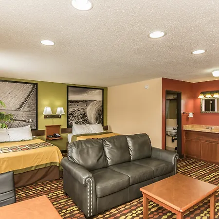 Super 8 By Wyndham Grand Forks-2