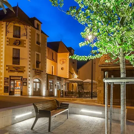 Hôtel Restaurant Famille Bourgeois La Cote des Monts Damnés-3