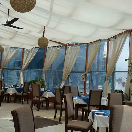 Hotel Emerald-2