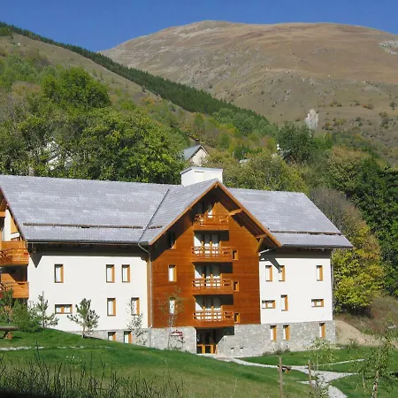Lagrange Vacances Chalets du Galibier-2
