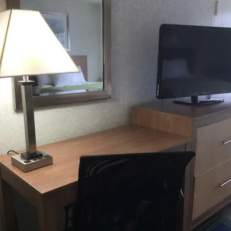 Days Inn By Wyndham Athens-2