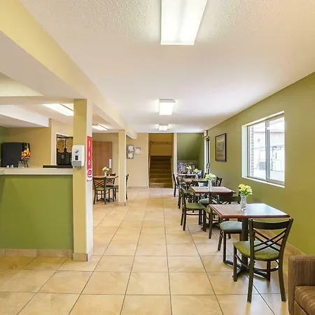 Rodeway Inn & Suites Kearney-2