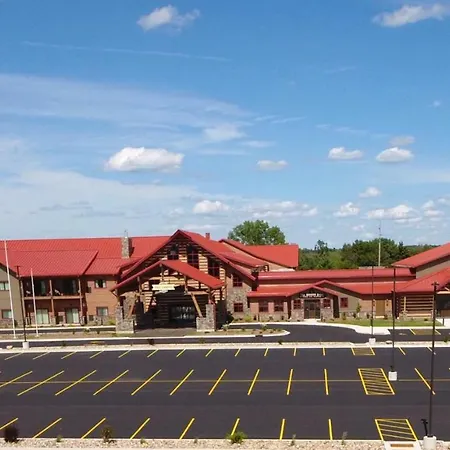 The Lodge At Mauston-3