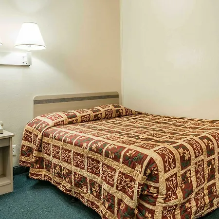 Rodeway Inn Pasco-3