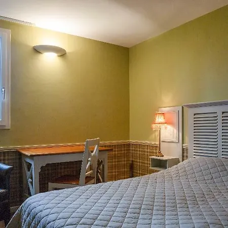 Hotel The Originals Bruay La Buissiere Le Cottage-2