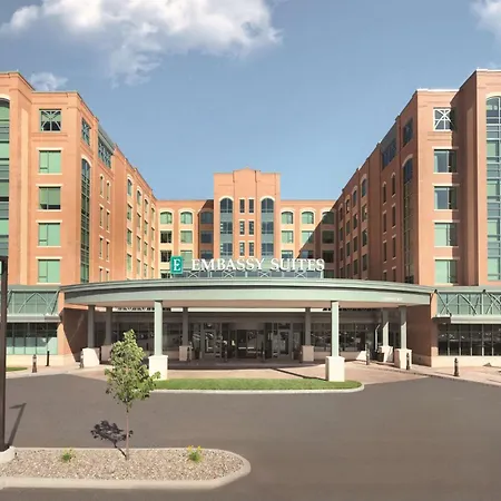 Embassy Suites Saratoga Springs-3