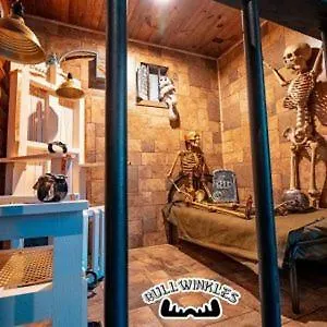 Bullwinkles Rustic Lodge-3