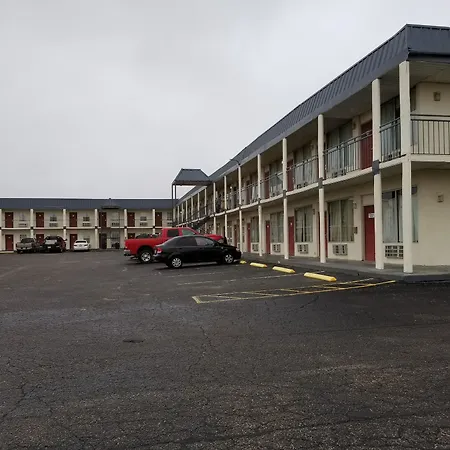 Knights Inn Midland-3