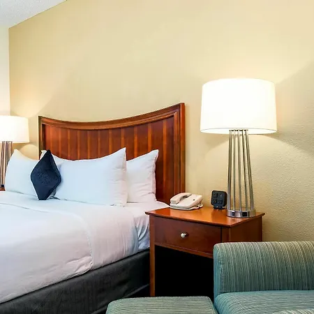 Red Lion Inn & Suites Hattiesburg-3