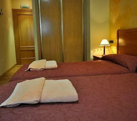 Hostal Puerta del Valle-3