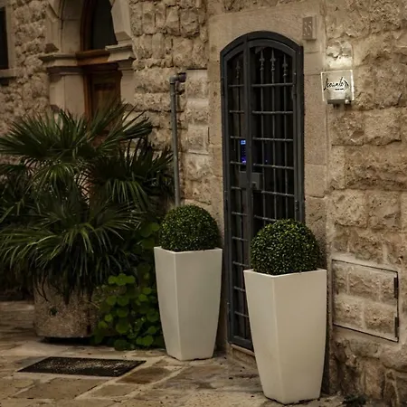 Levante Luxury Room-2