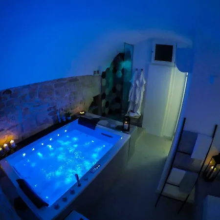 Levante Luxury Room-3