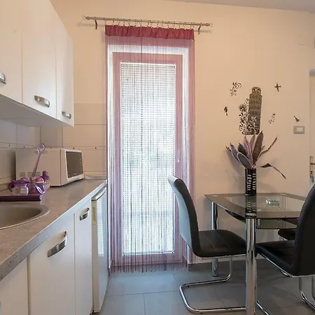Lovely Family House Robi-2