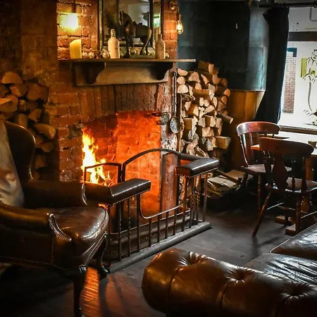The Dark Horse Pub-2
