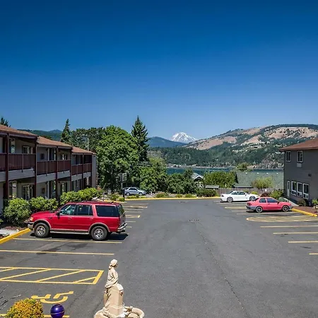 Riverview Lodge-3