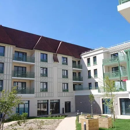 Résidence Services Seniors Domitys - Les Safrans-2