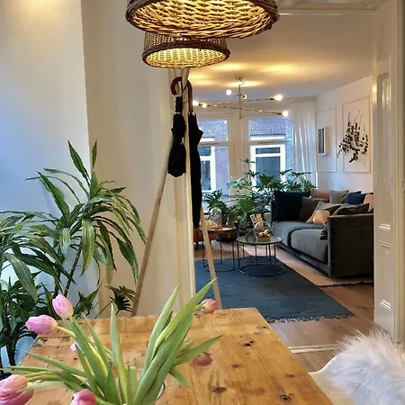 Bee Amsterdam - central apartment in the trendy Jordaan-3