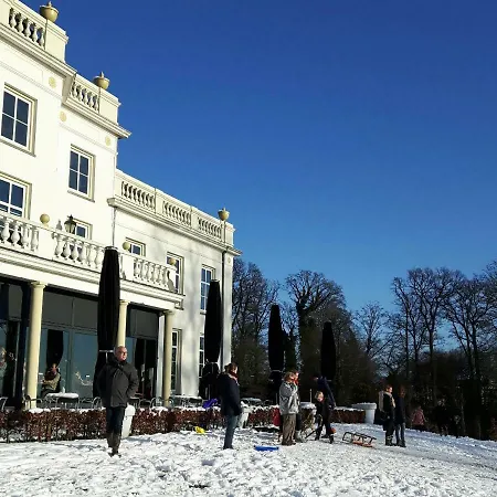 verzorgde kamer in monumentenpand-2