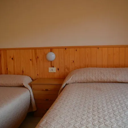 Hostal La Neu-3
