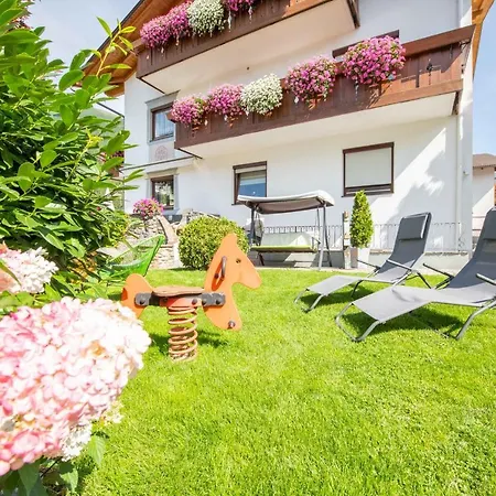 Garni Appartements Almrausch-2