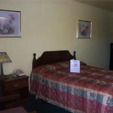 Cottonwood Inn-2