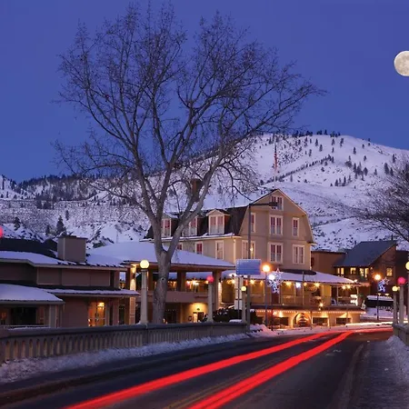 Campbell'S Resort On Lake Chelan-2