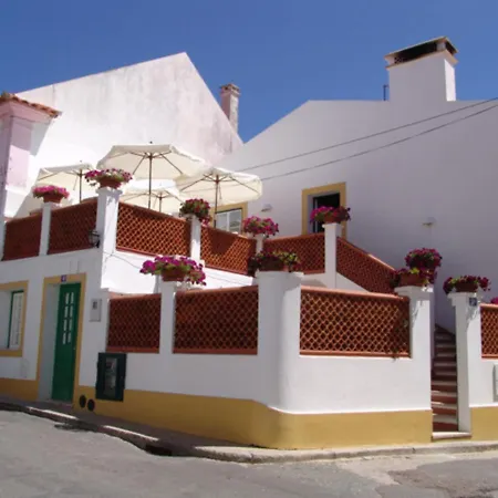 Casa Do Adro Da Igreja Turismo De Habitacao-3