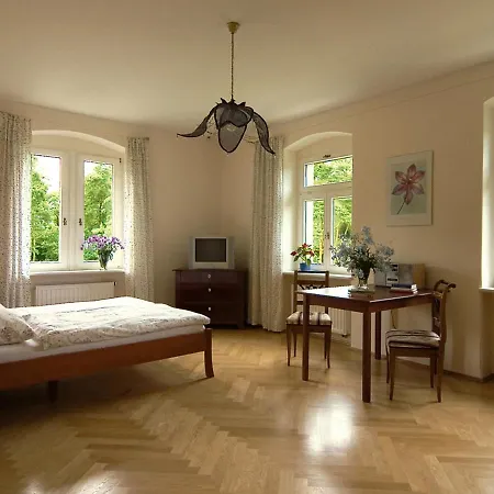 Therese-Malten-Villa-2