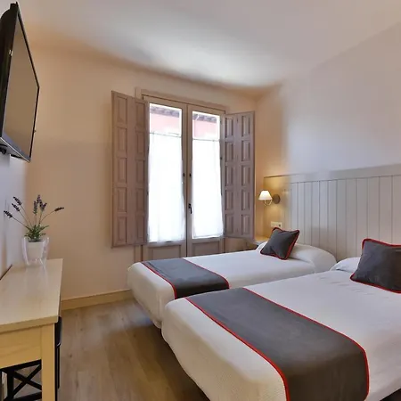 Hostal La Chata By Vivere Stays-2