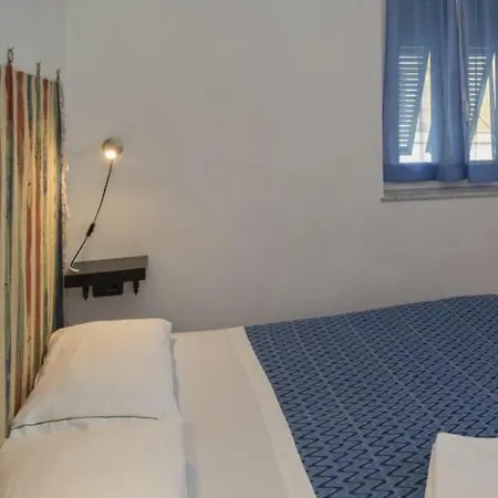 Camere Anna-2