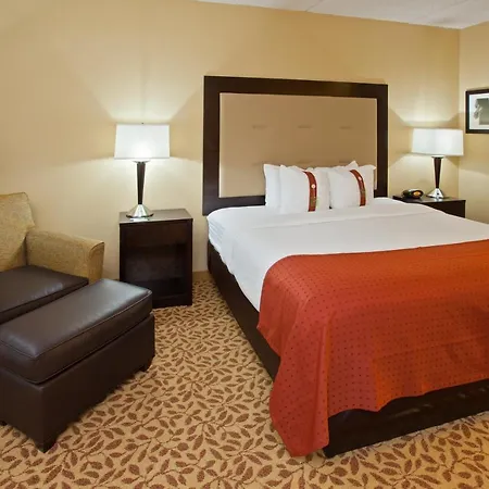 Holiday Inn Evansville Airport-3