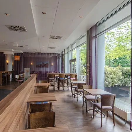 Holiday Inn Express Essen - City Centre-2