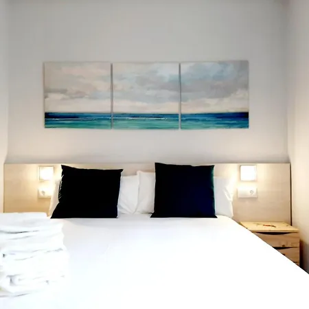 Hostal Lucia By Gaiarooms-3