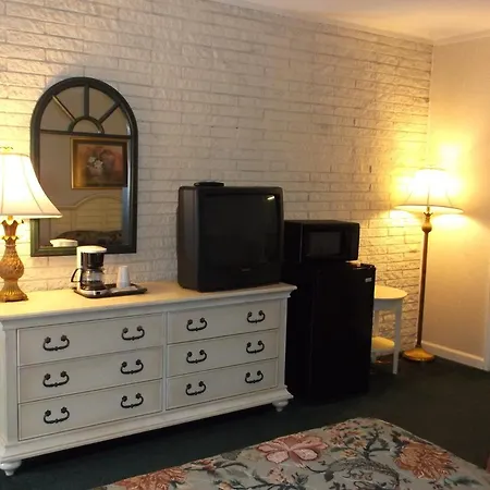 Azalea Inn & Suites-3