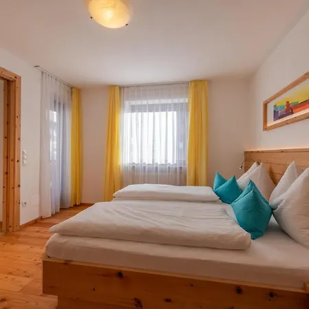 Garni Appartements Almrausch-3