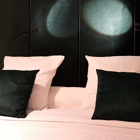 Hotel Goodnight Antwerp-2