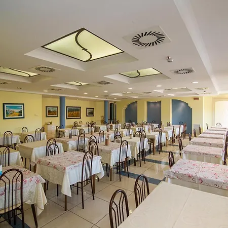 Hotel Modena-2