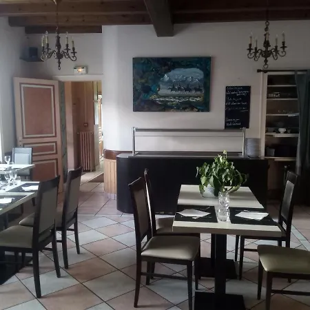 Hotel De La Gare-2