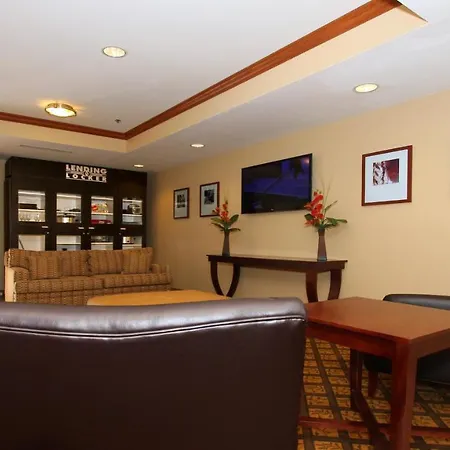 Candlewood Suites Kansas City Airport-3