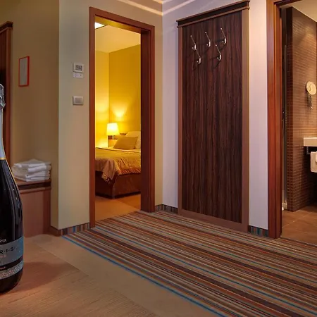 Hotel Kras-2