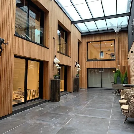 Victoria'S House-2
