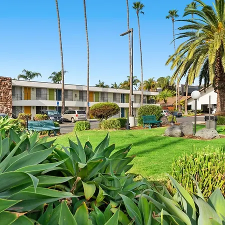 Vagabond Inn Ventura-3