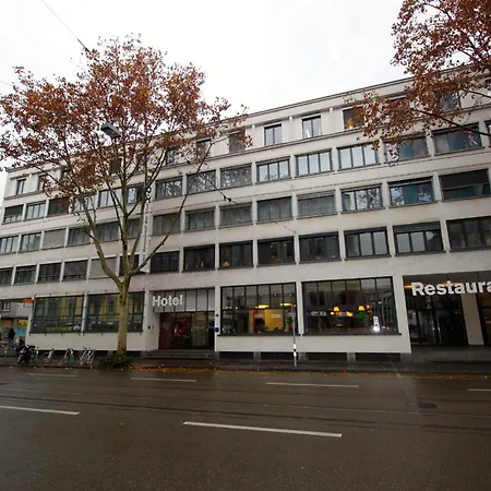 X-Tra Hotel-3