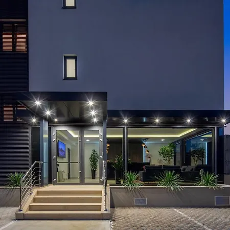 Ellure Luxury Suites-3
