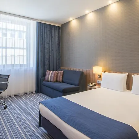 Holiday Inn Express Frankfurt City Hauptbahnhof-3
