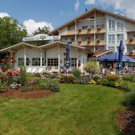 Hotel Kurpark-3