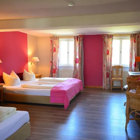 Landhotel Schloss Buttenheim-2